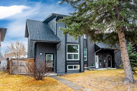 11111 Oakfield Drive SW D Calgary AB T2W 3H3