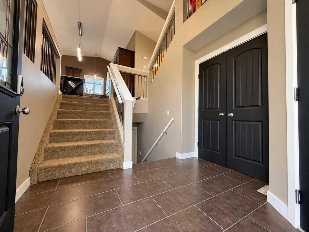 Photo of 10117 87 Street St, Grande Prairie, AB T8X 0B5 (MLS # A2354433)