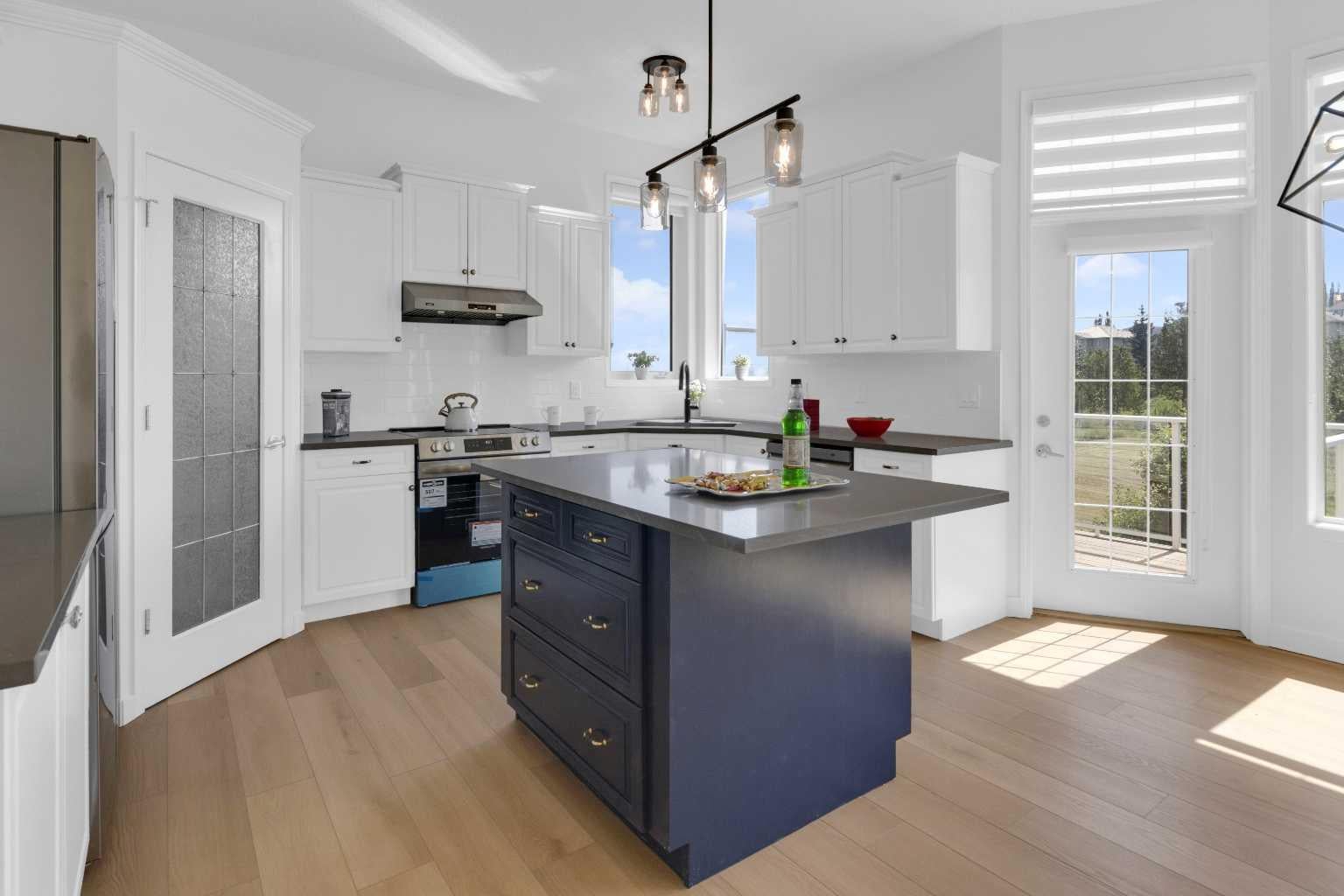 99 Edgeridge View NW