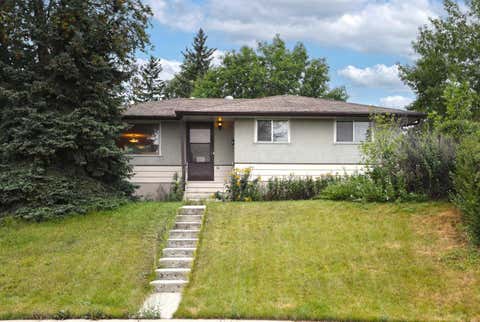 Photo of 93 Winslow Crescent SW, Calgary, AB T3C 2R3 (MLS # A2336633)