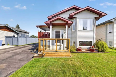 Photo of 132 Meadowpark Drive, Carstairs, AB T0M 0N0 (MLS # A2340800)