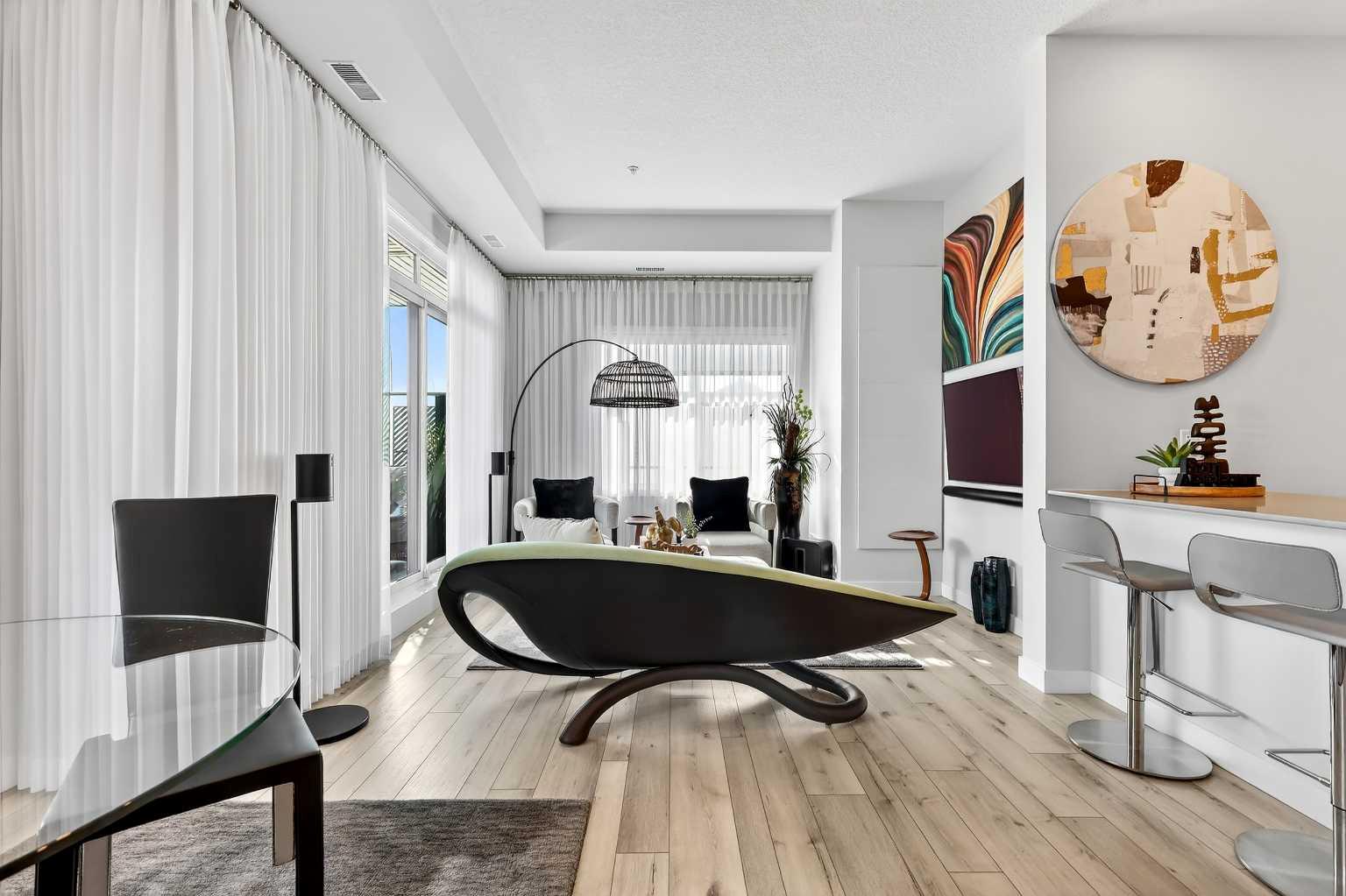 255 Les Jardins Park SE 102