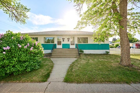 Photo of 2511 22 Street NW, Calgary, AB T2M 3Y1 (MLS # A2338816)