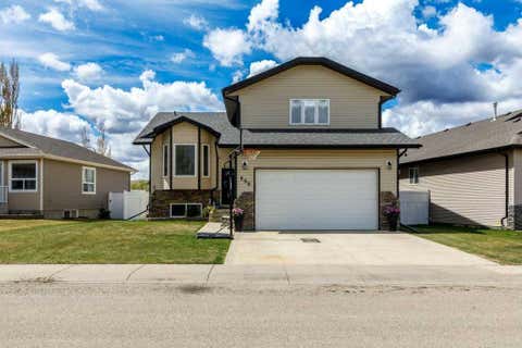 Photo of 898 Ramage Crescent, Red Deer, AB T4P 2Z9 (MLS # A2324207)