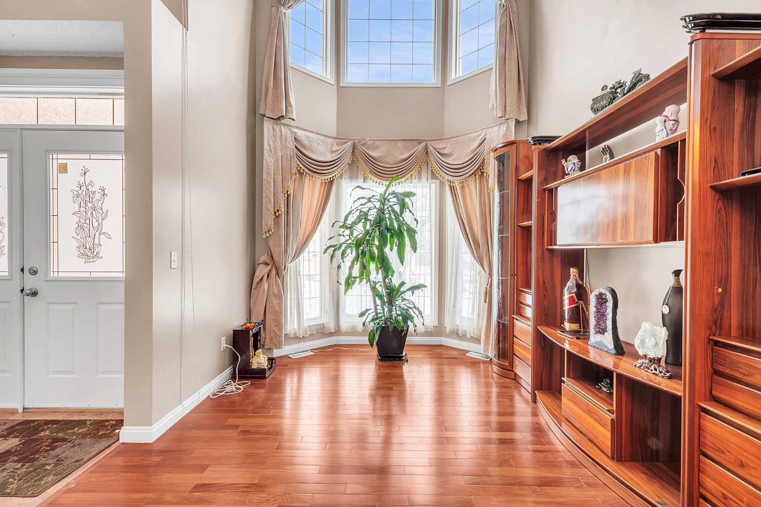 21 Hamptons Circle NW