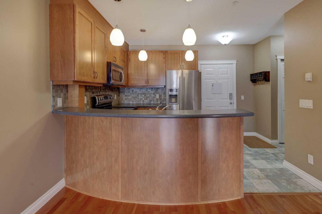 Photo of 8 Hemlock Crescent SW #209, Calgary, AB T3C 2Z1 (MLS # A2292718)