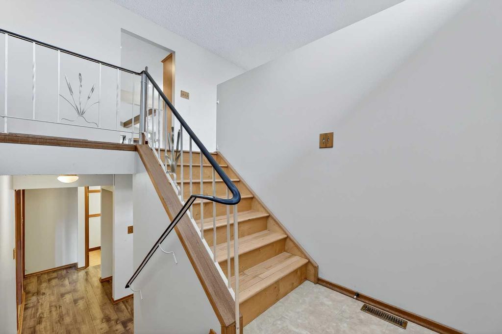 Photo of 5315 Valiant Drive NW, Calgary, AB T3A 0Y9 (MLS # A2280764)