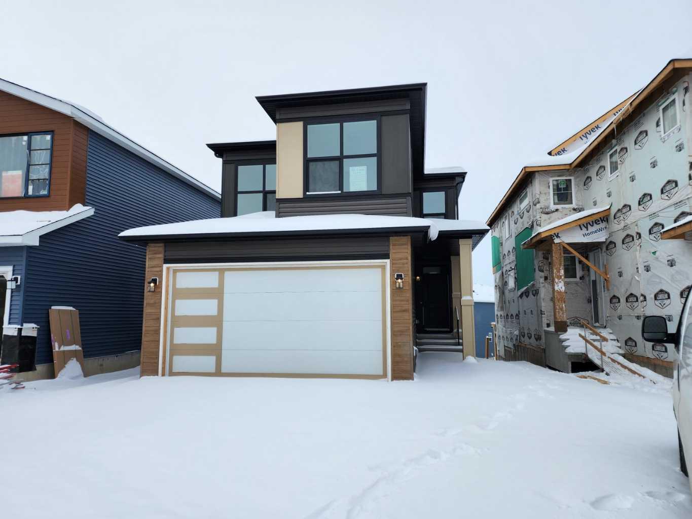 86 Lucas Place NW