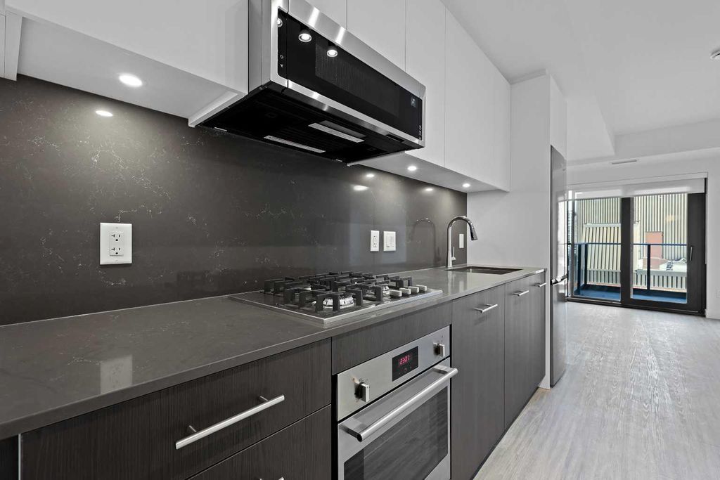 Photo of 730 2 Avenue SW #604, Calgary, AB T2P 1R8 (MLS # A2270762)