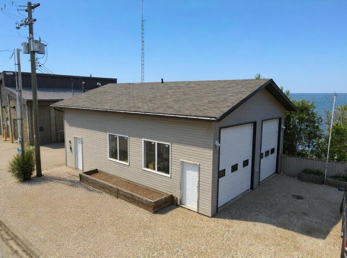 81 Peace River Avenue