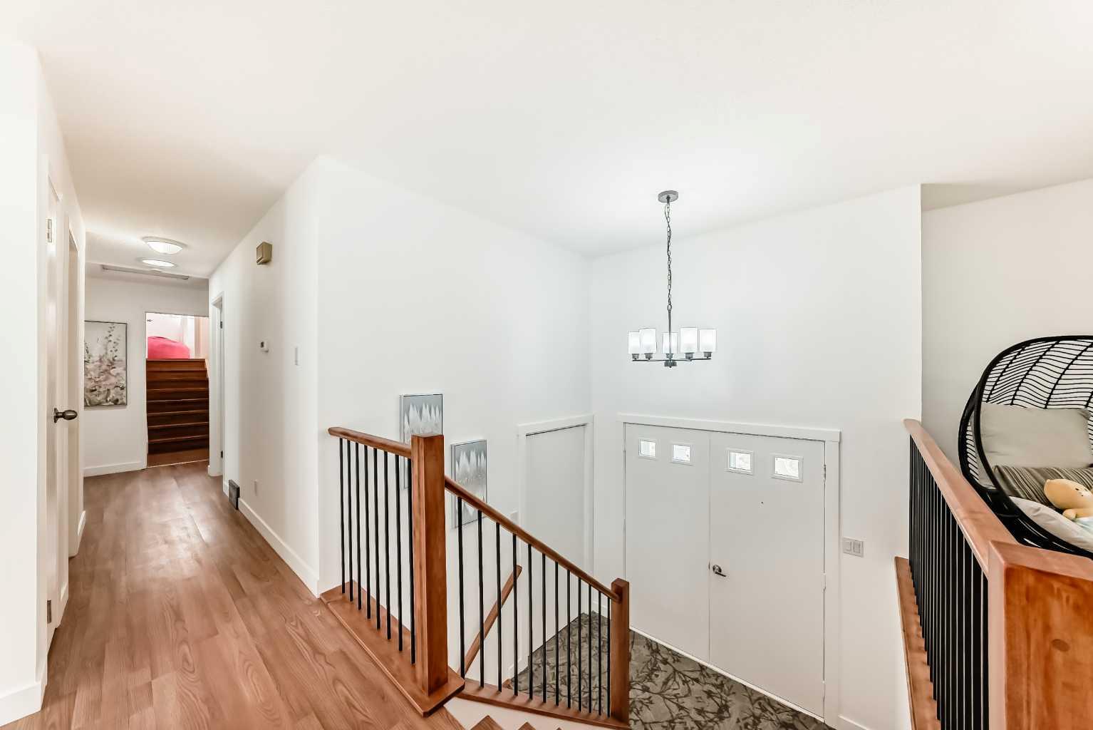 451 Huntbourne Hill NE