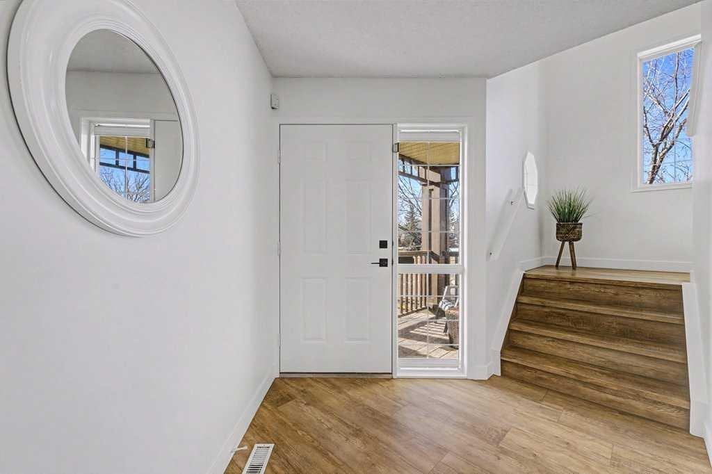 139 Douglas Glen Crescent SE