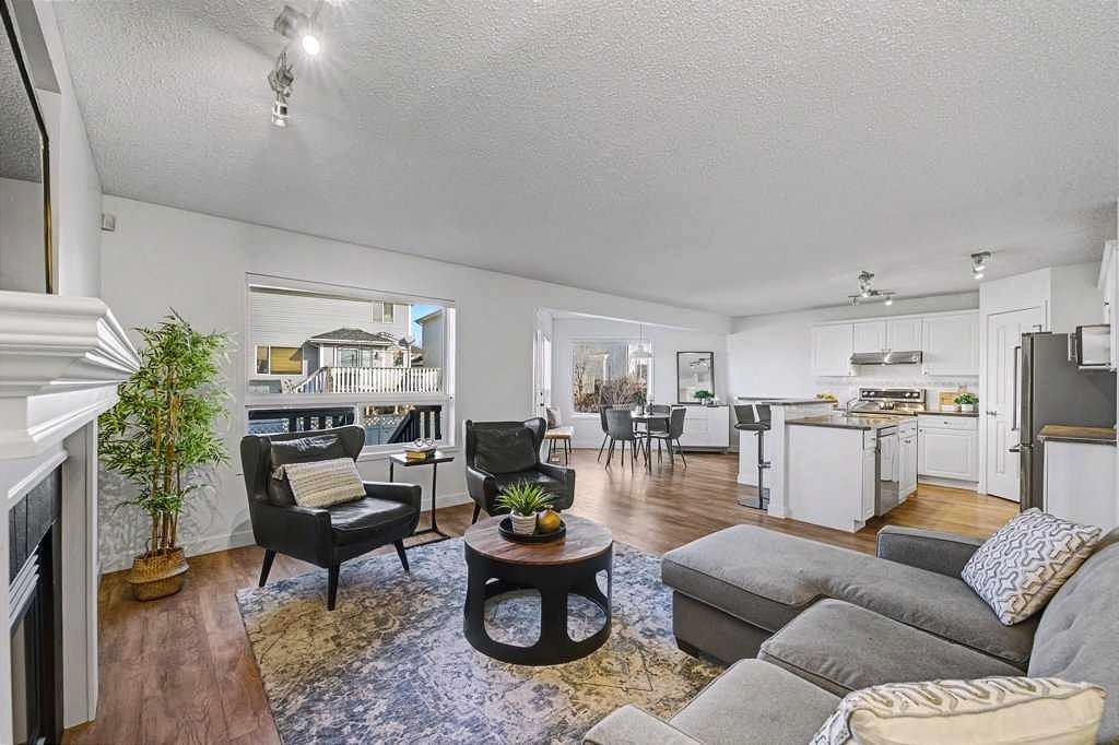 139 Douglas Glen Crescent SE