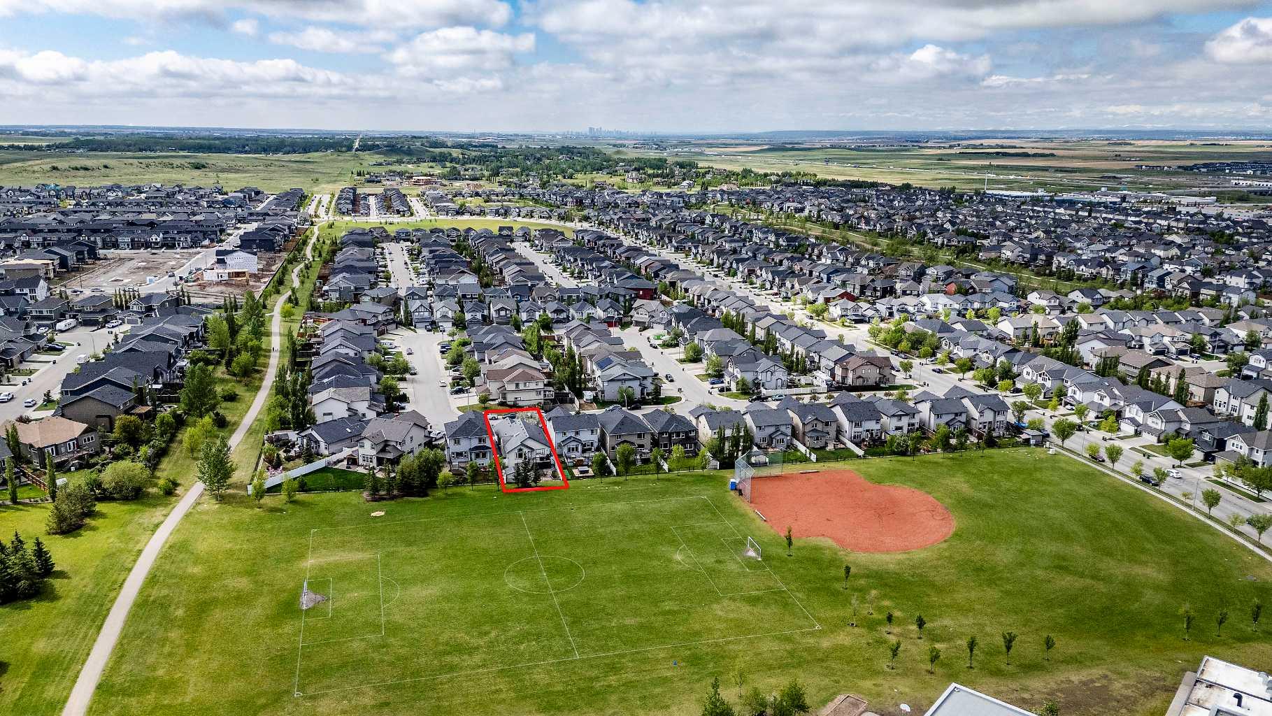 242 Kingsbury View SE