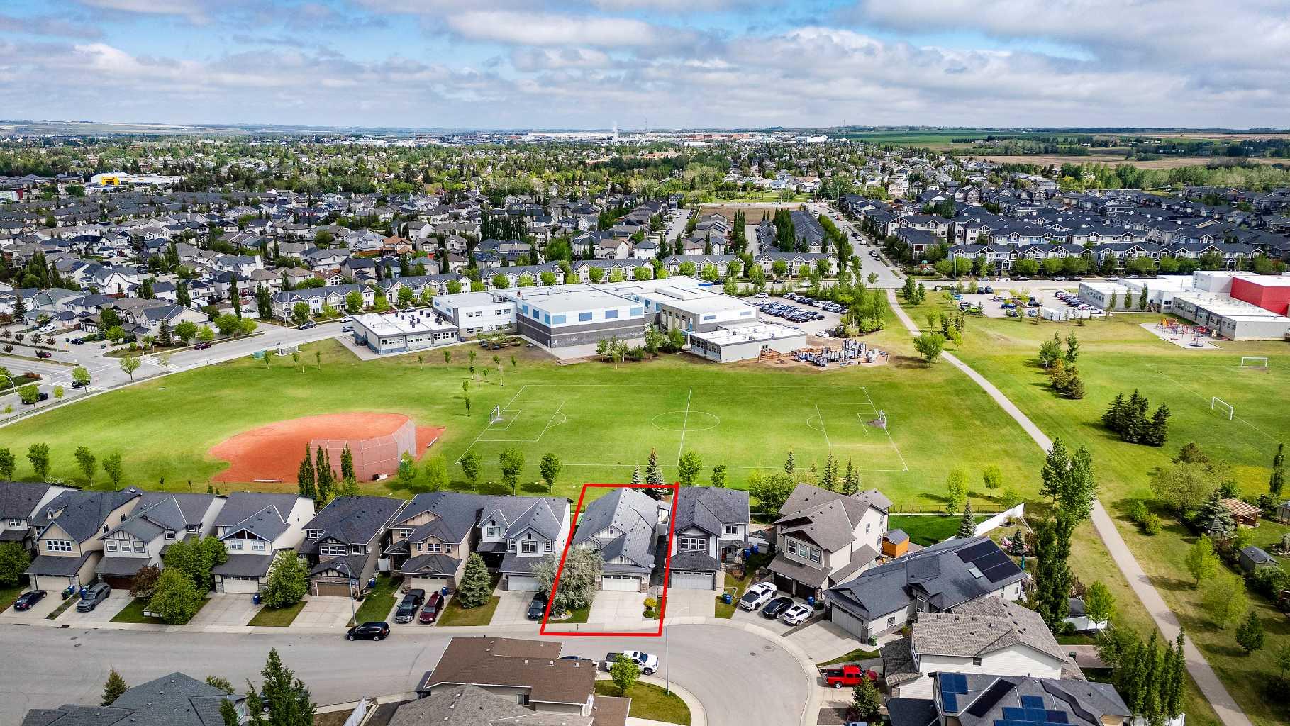 242 Kingsbury View SE