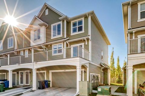 Photo of 640 Copperstone Manor SE, Calgary, AB T2Z 5G5 (MLS # A2265194) Photo of 640 Copperstone Manor SE, Calgary, AB T2Z 5G5 (MLS # A2265194)