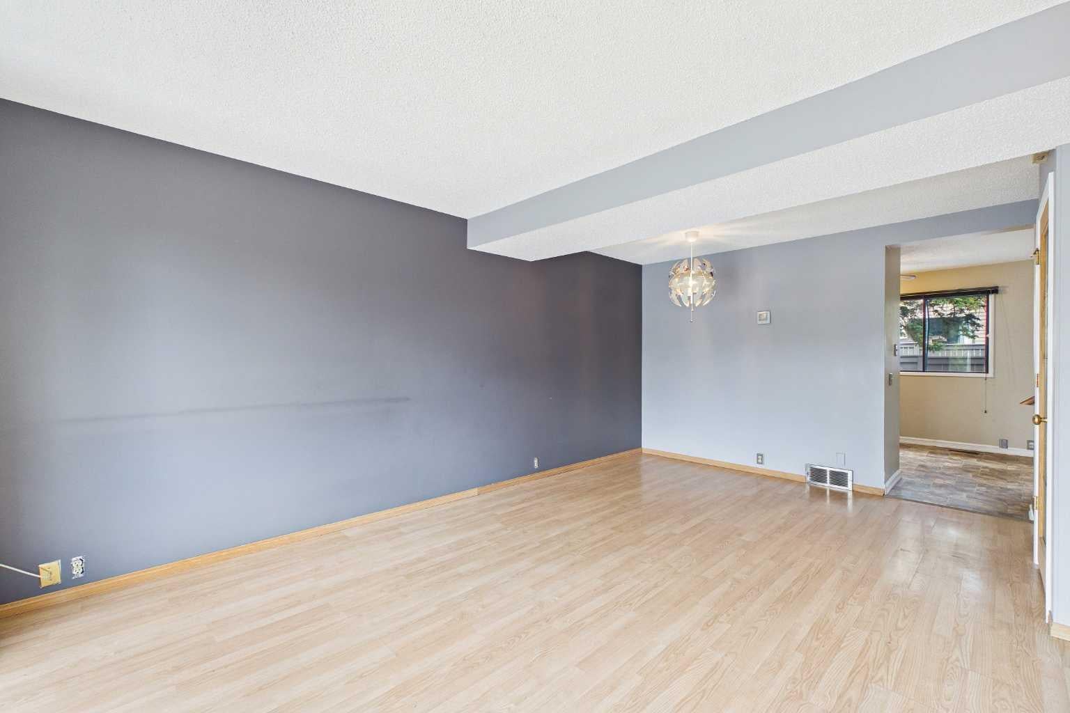 2300 Oakmoor Drive SW 3