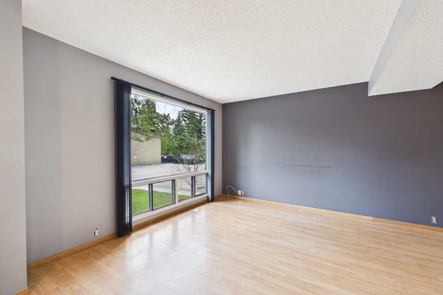 2300 Oakmoor Drive SW 3