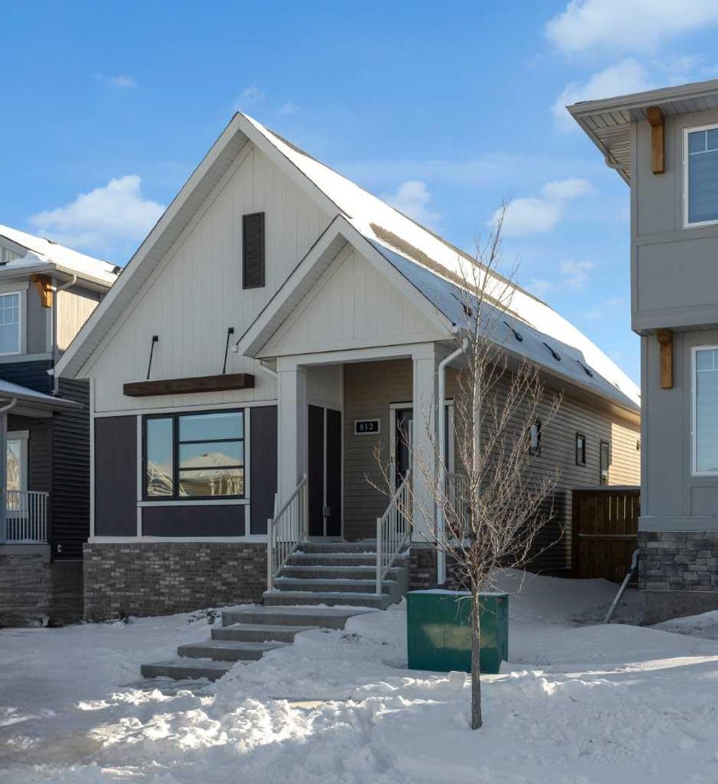 Photo of 812 Reynolds Manor SW, Airdrie, AB T4B 5G2 (MLS # A2287244)