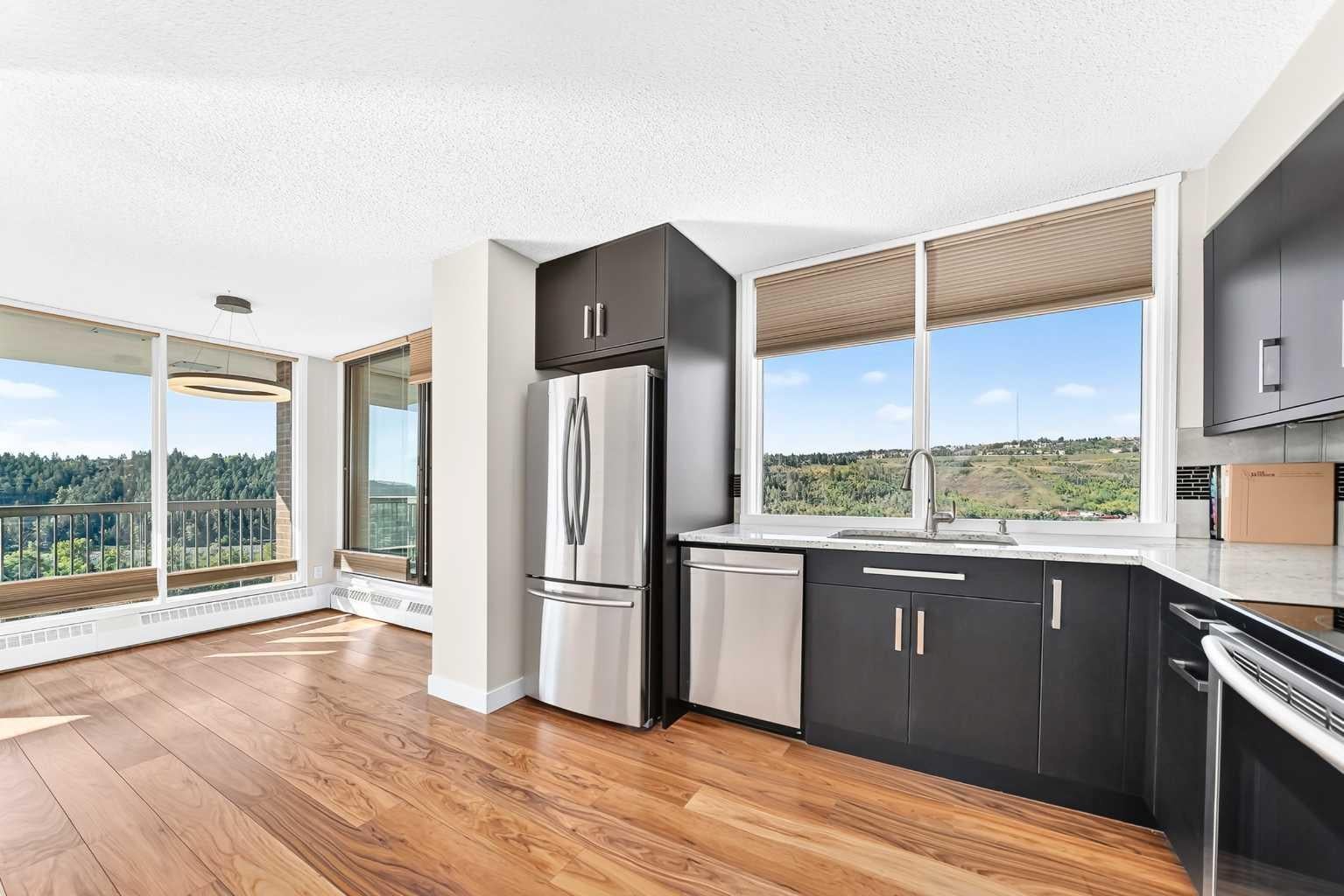 145 Point Drive NW 1708