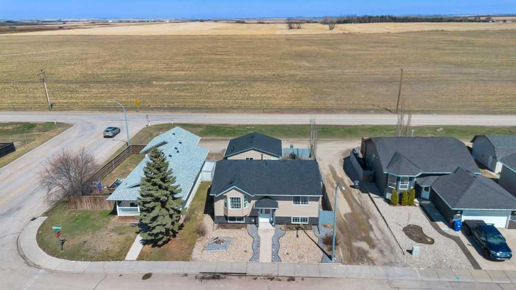 389 Strathford Crescent