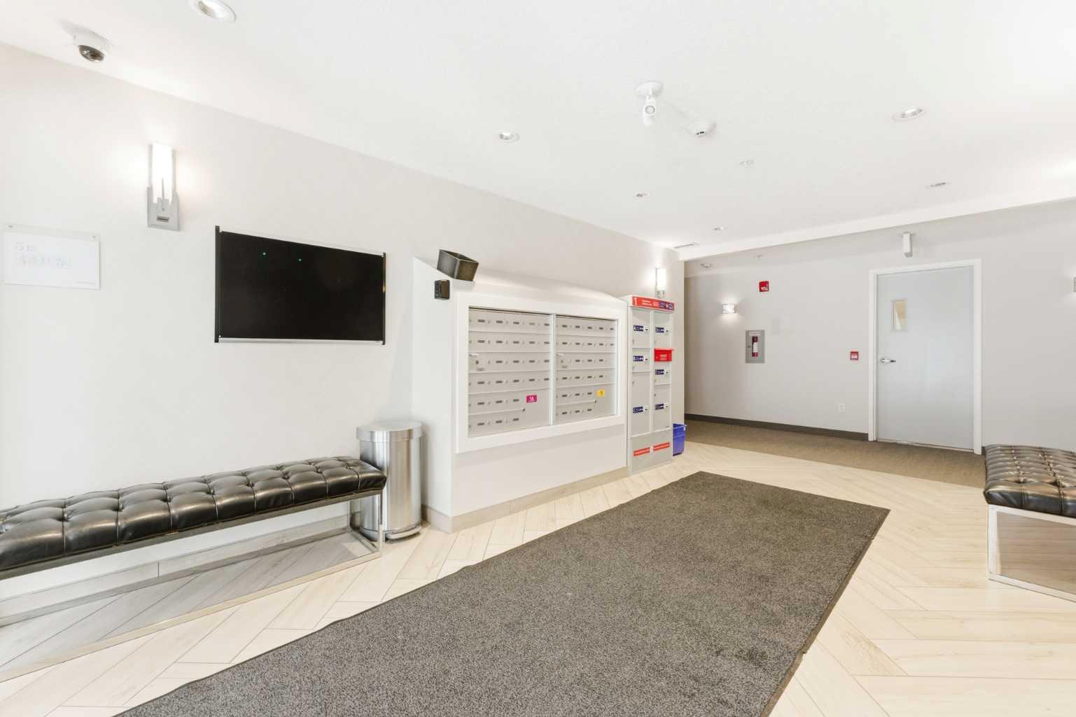 150 Auburn Meadows Manor SE 410