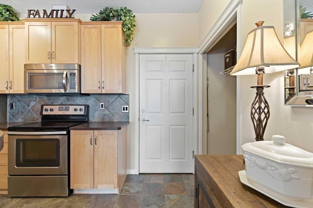 Photo of 37 Prestwick Drive SE #305, Calgary, AB T2Z 4Z2 (MLS # A2289602)