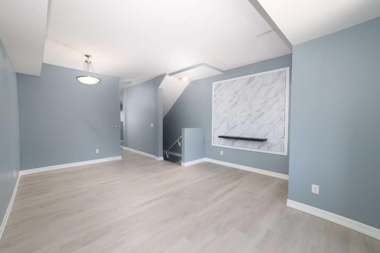 121 Copperpond Common SE 1218