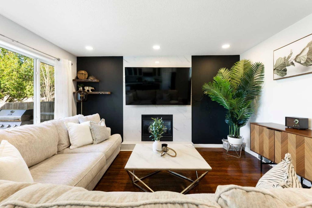 Photo of 1316 Bayside Avenue SW, Airdrie, AB T4B 2X5 (MLS # A2336229)