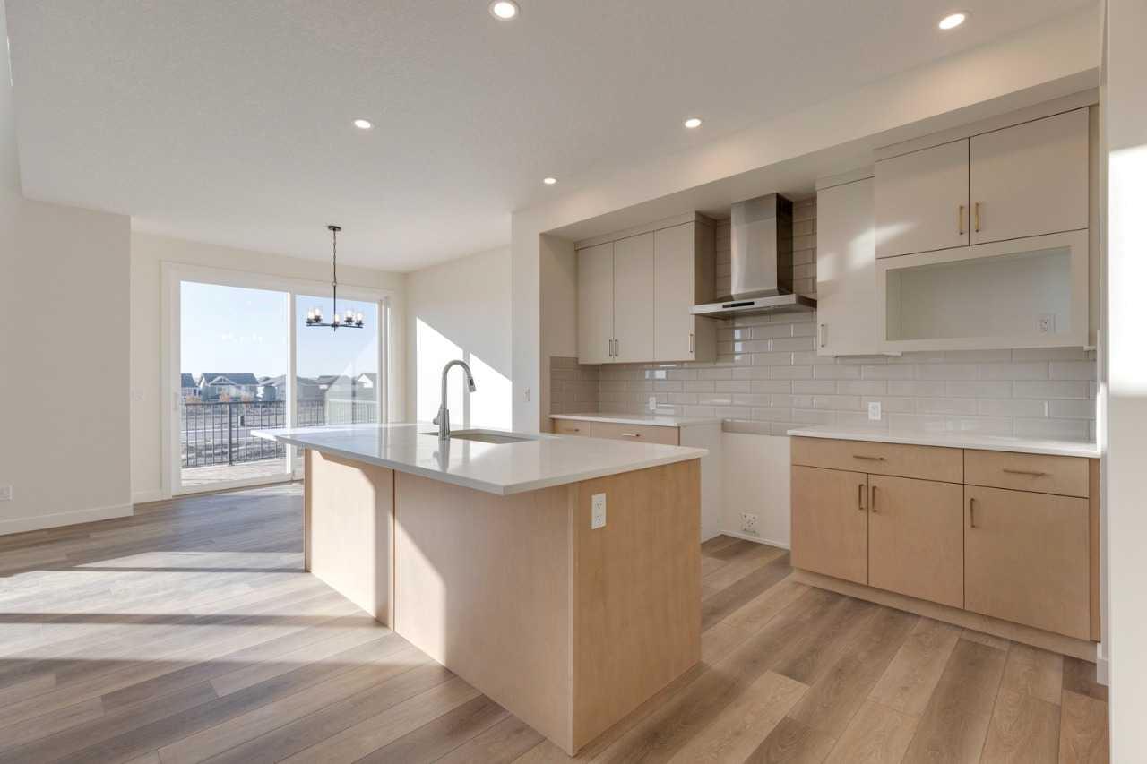 723 Langley Terrace SE