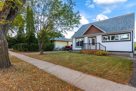 Photo of 5606 50th Street, Lloydminster, AB T9V 0N4 (MLS # A2351449)