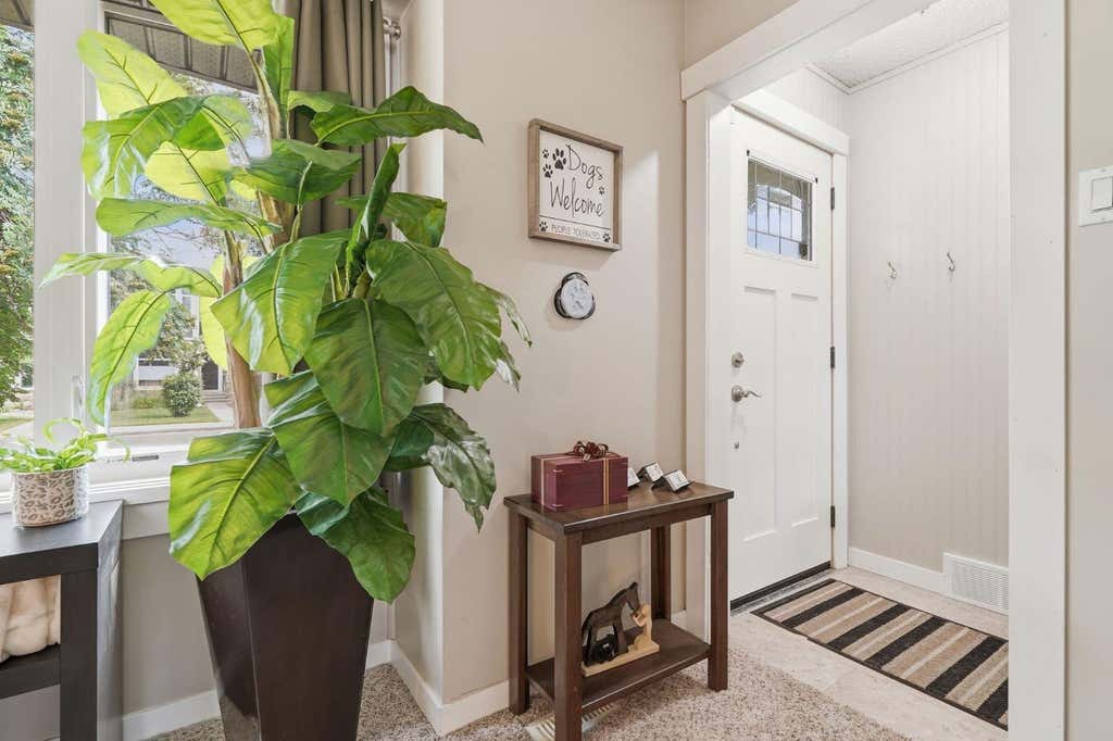 Photo of 1037 Regal Crescent NE, Calgary, AB T2E 5G9 (MLS # A2335361)