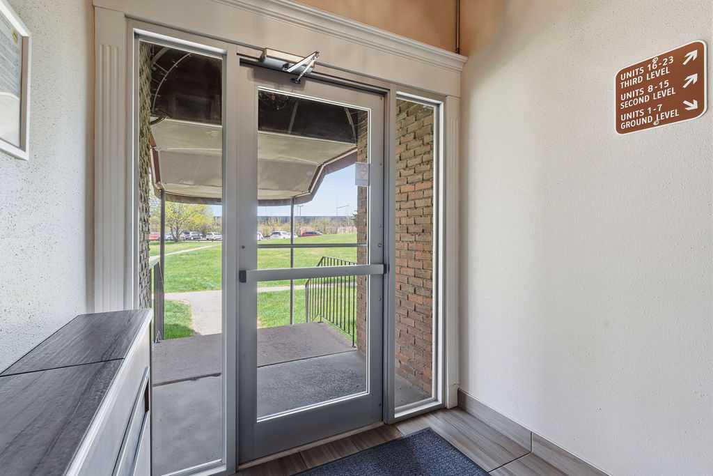 80 Galbraith Drive SW 8C