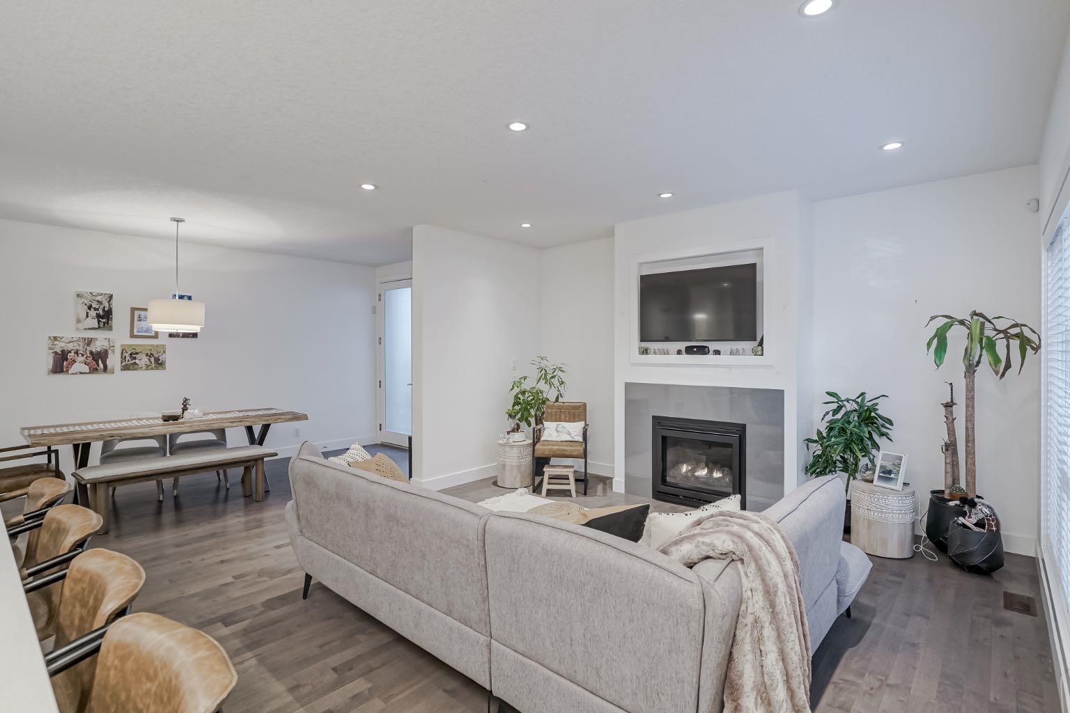 2115 34 Avenue SW 100