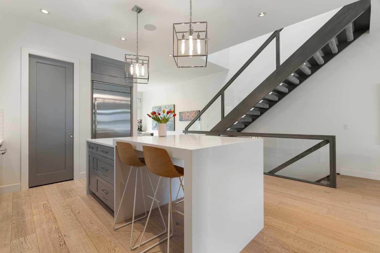 2014 48 Avenue SW