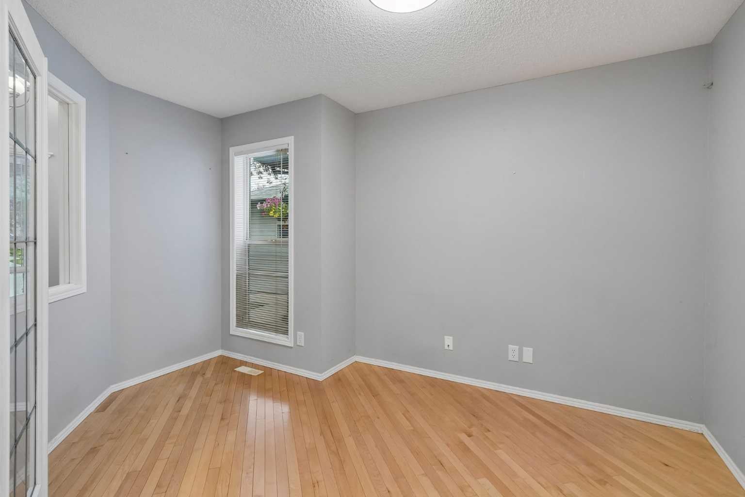 22 Somerside Crescent SW