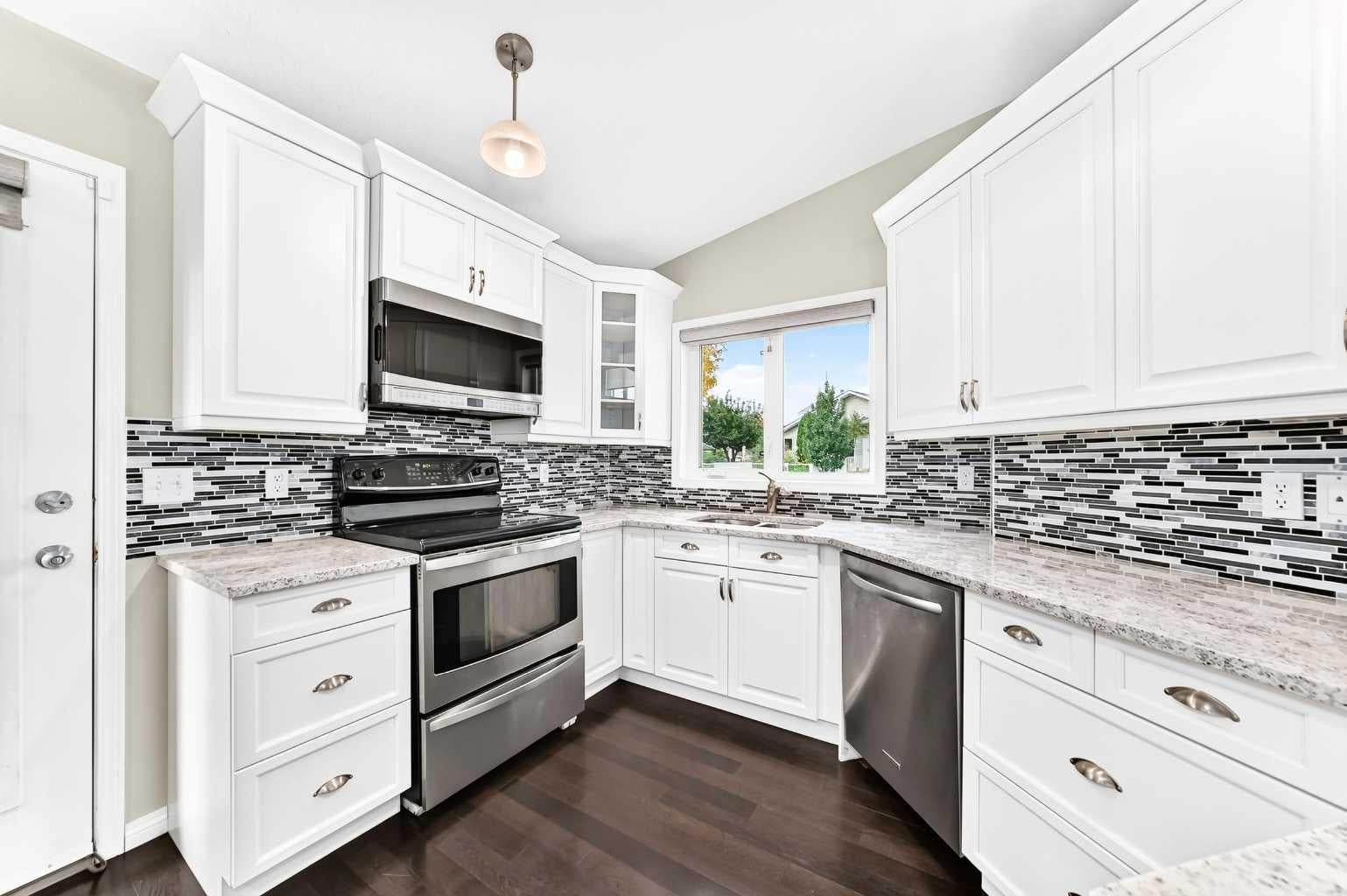 36 Sandpiper Way NW