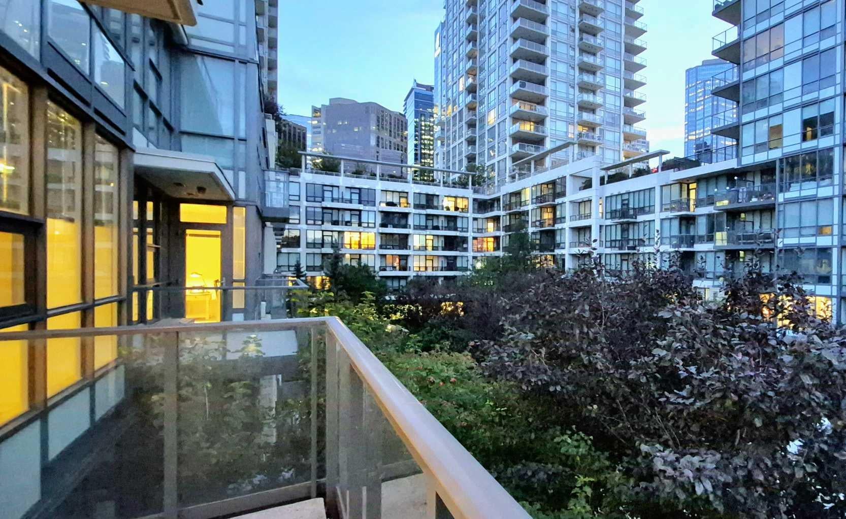 51 Waterfront Mews SW 301