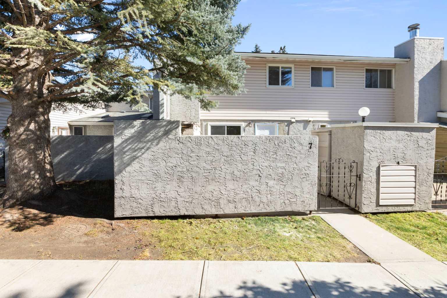 4915 45 Street SW 7