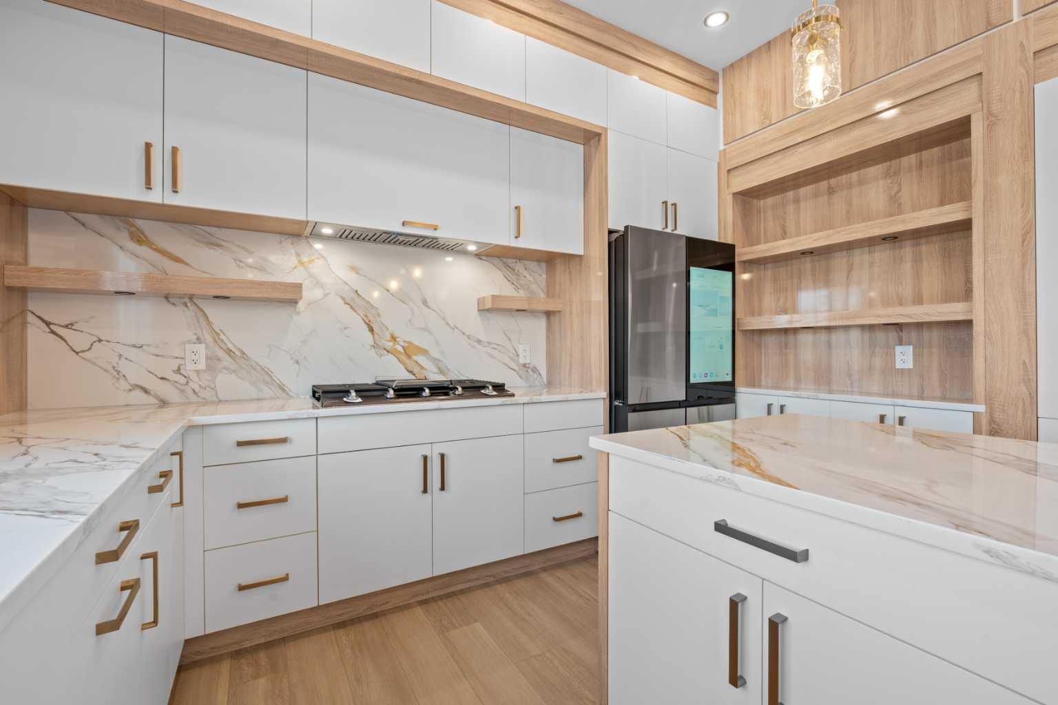 230 Royal Birch View NW