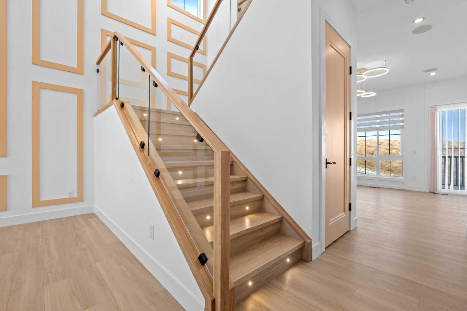 230 Royal Birch View NW