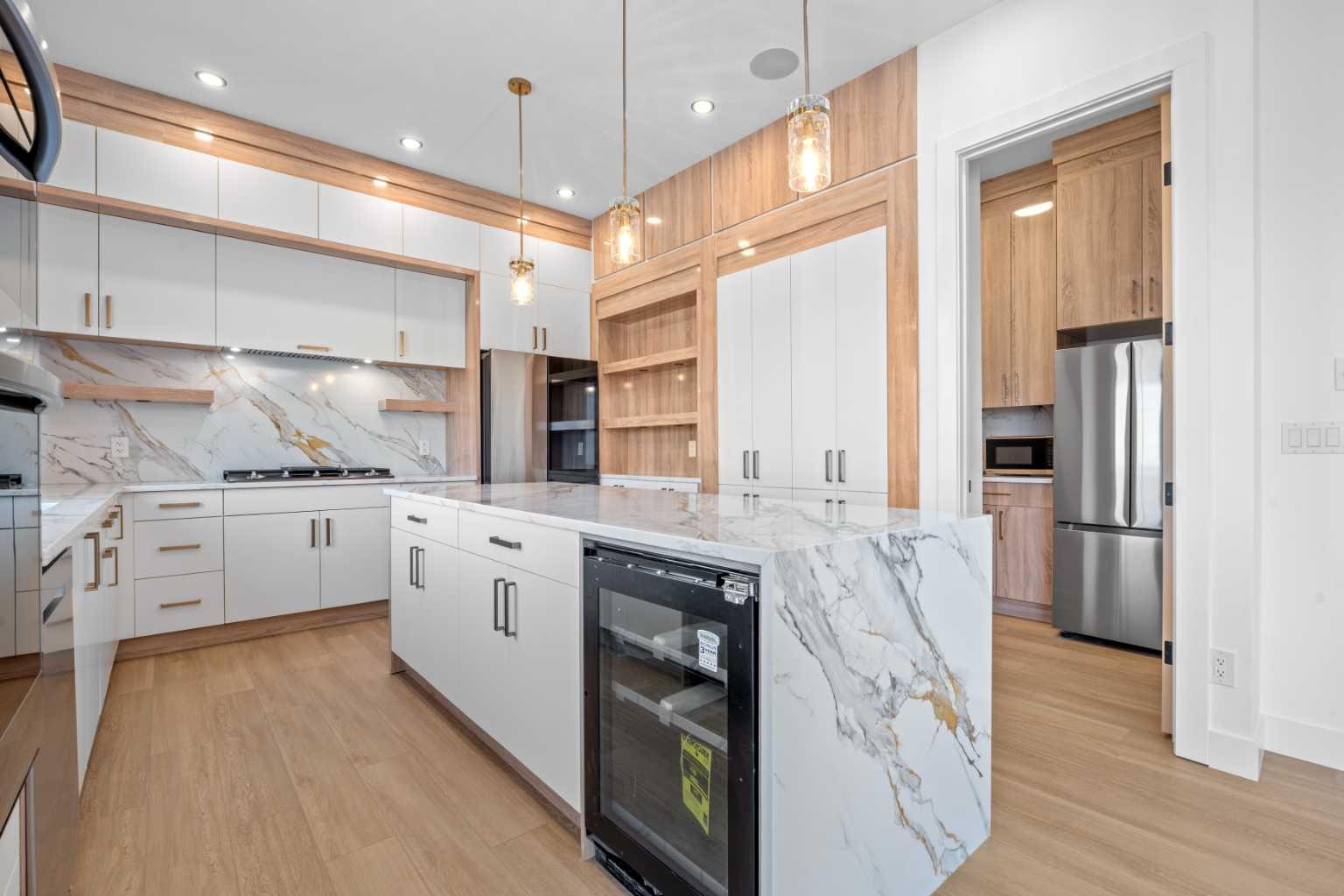 230 Royal Birch View NW