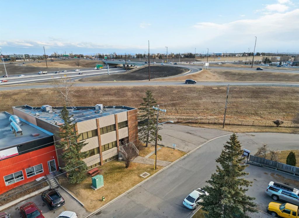 Photo of 76 Skyline Crescent NE, Calgary, AB T2K 5S7 (MLS # A2282622)