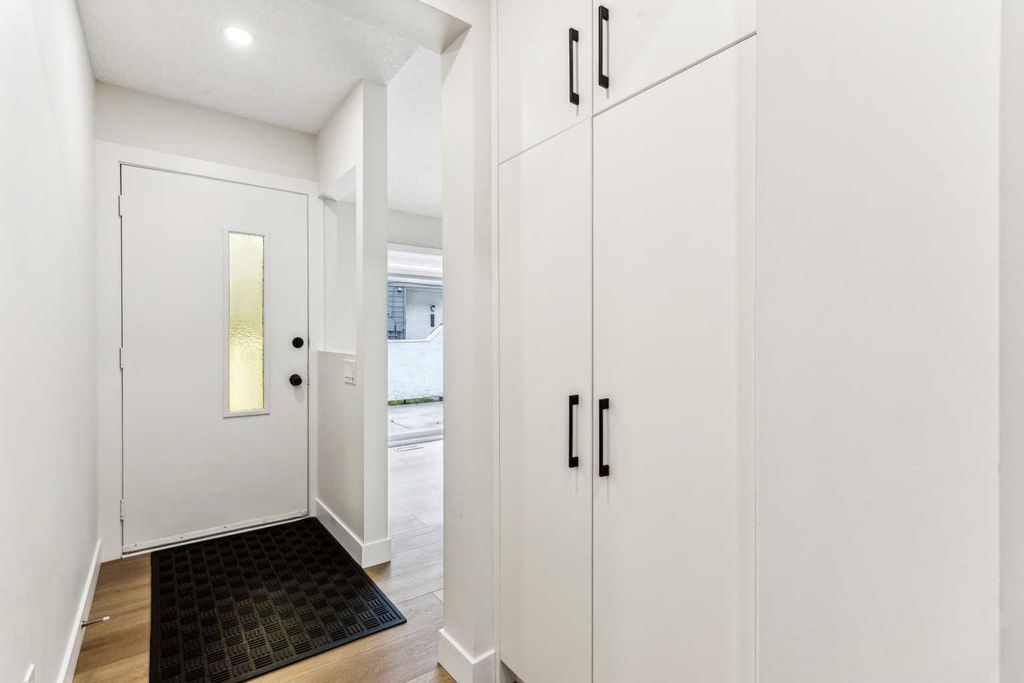 Photo of 2520 Palliser Drive SW #1101, Calgary, AB T2V 4S9 (MLS # A2313775)