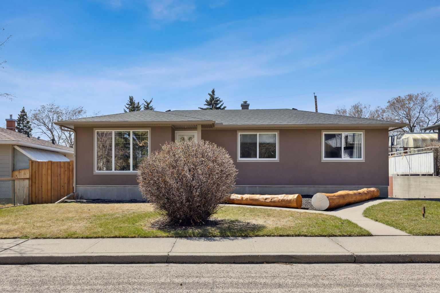 139 Cornwallis Drive NW