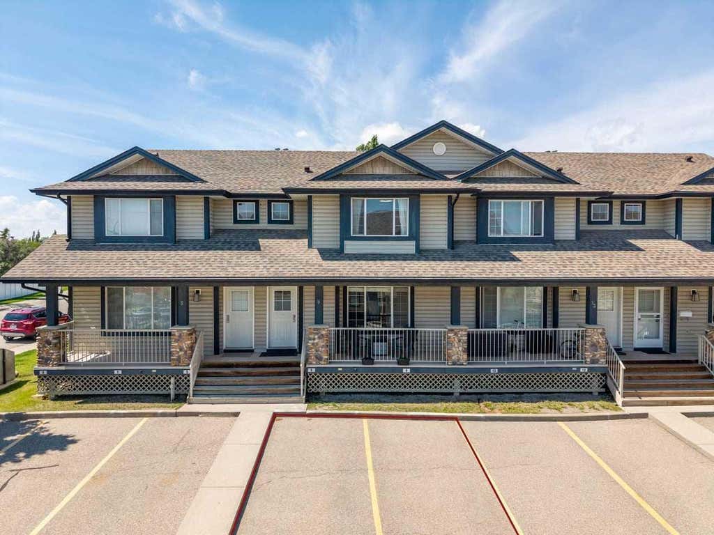 Photo of 9 Citadel Point NW, Calgary, AB T3G 5L2 (MLS # A2328790)