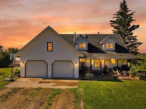 Photo of 41416 Range Road 34, Rural Lacombe County, AB T0C 2J0 (MLS # A2326801)