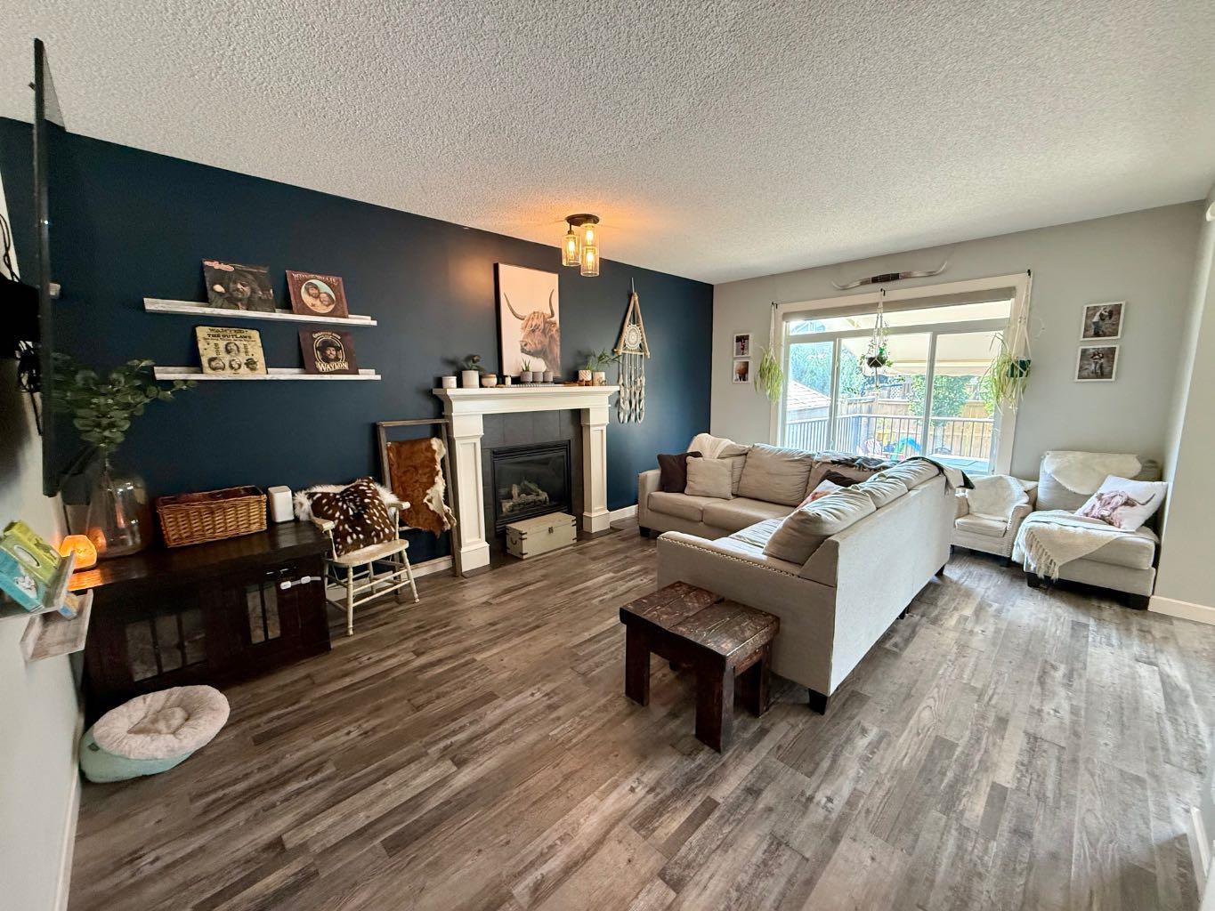 607 Montgomery Close SE