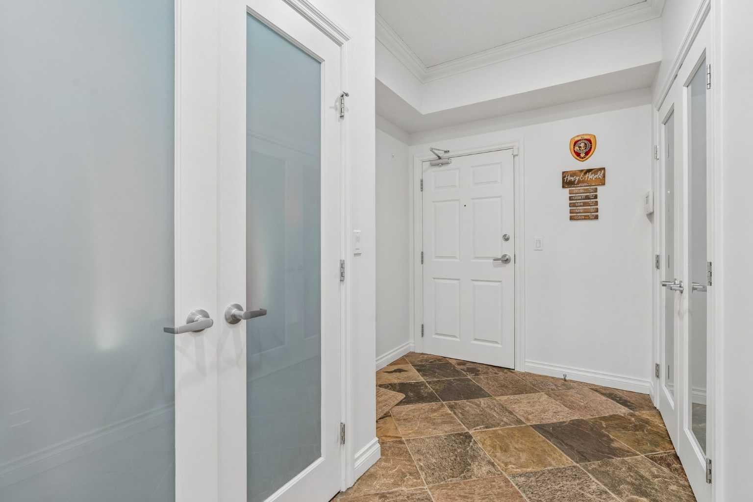 14 Hemlock Crescent SW 8202