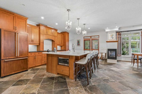 Photo of 14 Hemlock Crescent SW #8202, Calgary, AB T3C 2Z1 (MLS # A2347372)